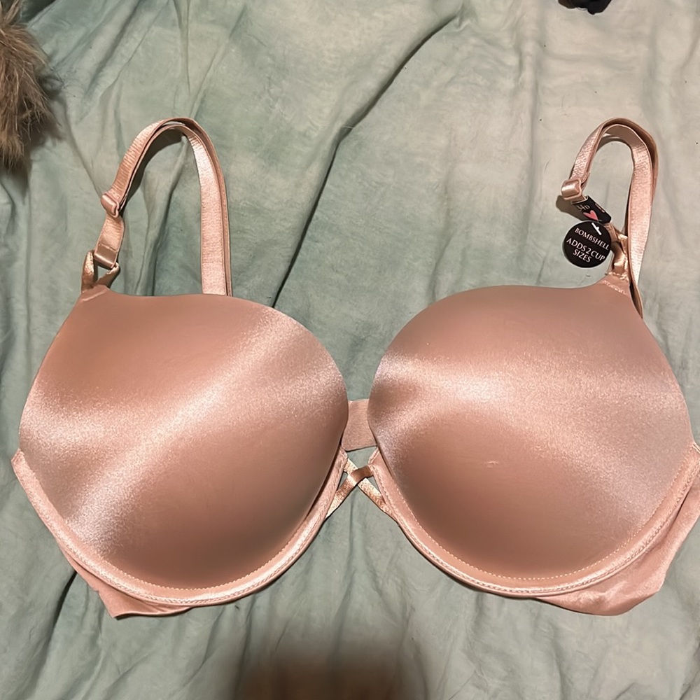 Victoria’s Secret Bombshell 34D Bra